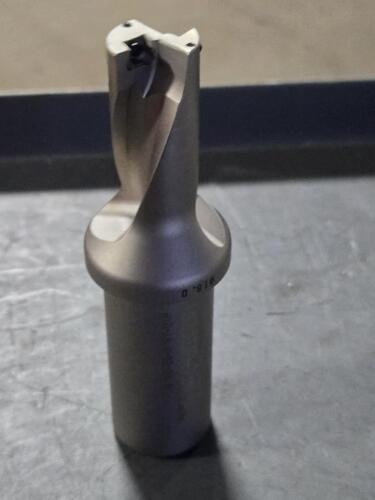 DESCRIPTION: (1) INDEXABLE INSERT DRILL BRAND/MODEL: HERTEL 39270335 SIZE: MAX DIA 1.4173" MAX DEPTH 0.9843" SD RETAIL$: $491.09 QTY: 1
