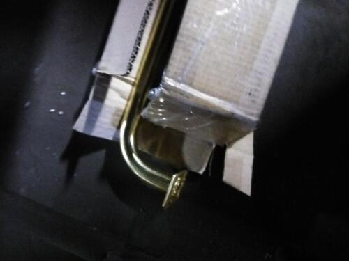 DESCRIPTION: (1) SHOWER CURTAIN ROD INFORMATION: GOLD RETAIL$: $514.00 EA QTY: 1