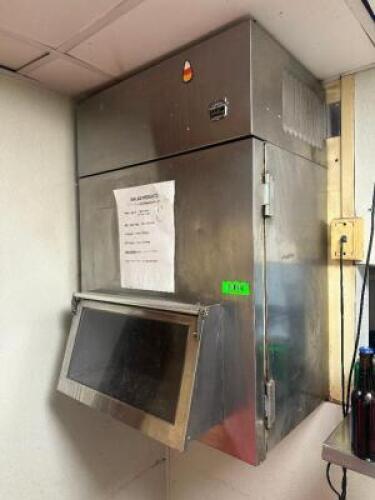 WALL MOUNTED LETTUCE CRISPER