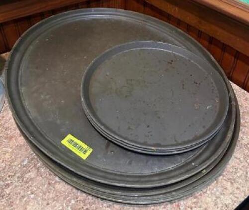 ASSORTED SERVER TRAYS