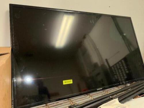 SAMSUNG 48" FLAT SCREEN TV. NO POWER CORD.