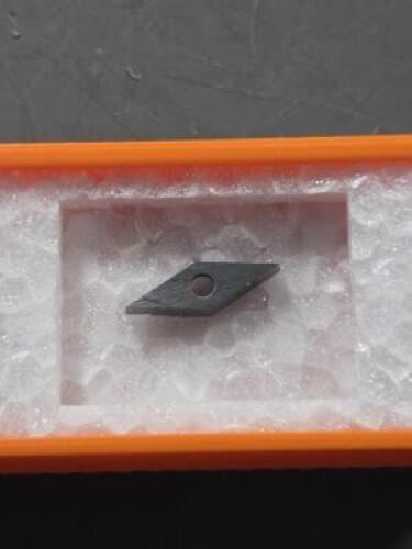 DESCRIPTION: (4) PCD TURNING INSERTS BRAND/MODEL: HERTEL HTVCMX221 RETAIL$: $203.50 QTY: 4