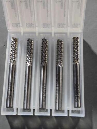 DESCRIPTION: (25) DIAMOND PATTERN ROUTER BITS BRAND/MODEL: SGS 73033 SIZE: 0.1880" DIA 5/8" LOC RETAIL$: $441.75 QTY: 25
