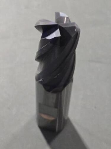 DESCRIPTION: (2) SOLID CARBIDE END MILL BRAND/MODEL: OSG 430-8716 SIZE: 1" DIA RETAIL$: $268.12 QTY: 2