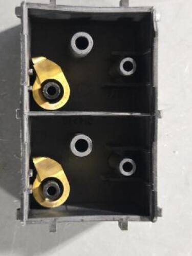 DESCRIPTION: (2) R11 CARBIDE MILLING INSERTS BRAND/MODEL: PH HORN R114.1416.08 TN35 RETAIL$: $49.76 QTY: 2