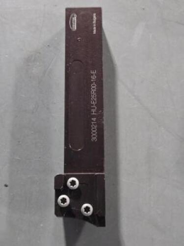 DESCRIPTION: (1) CUT OFF TOOLHOLDER BRAND/MODEL: HERTEL HU-E25R00-16-E RETAIL$: $142.27 QTY: 1