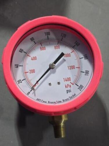 DESCRIPTION: (2) INDUSTRIAL PRESSURE GAUGE BRAND/MODEL: APPROVED VENDOR 4EFJ4 SIZE: 0 TO 20O PSI 1/4" NPT MALE RETAIL$: $123.70 QTY: 2