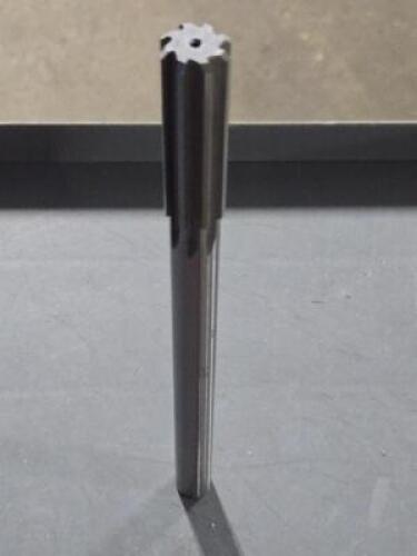 DESCRIPTION: (1) HSS SS/SF CHUCKING REAMER BRAND/MODEL: MADE IN USA 02297703 SIZE: 17MM dia RETAIL$: $121.58 QTY: 1