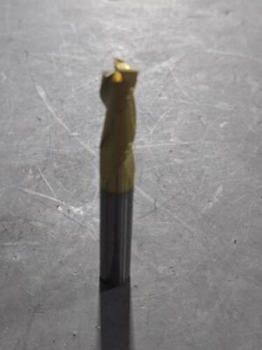 DESCRIPTION: (1) SOLID CARBIDE SQ END MILL BRAND/MODEL: ATRAX 79413829 SIZE: 5/16" DIA 13/16" LOC QTY: 1