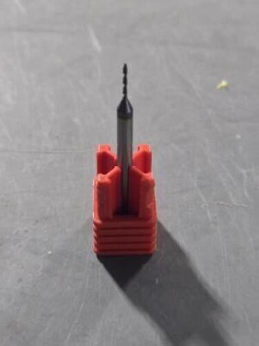 DESCRIPTION: (6) CARBIDE DRILL BITS BRAND/MODEL: MITGI S132 SIZE: .0351" DIA QTY: 6