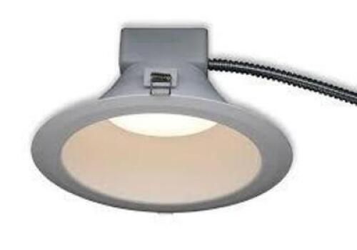 DESCRIPTION: (1) RECESSED LED DOWNLIGHT BRAND/MODEL: LUMINATION CURRENT #93170913 SIZE: 6" RETAIL$: $50.00 ea QTY: 1