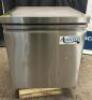 DESCRIPTION AVANTCO 27" SINGLE DOOR WORK TOP COOLER BRAND / MODEL: AVANTCO 178SSUC27RHC ADDITIONAL INFORMATION 115 VOLT, 1 PHASE. TESTED AND WORKING.