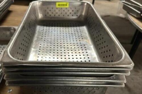 DESCRIPTION (5) FULL SIZE SLOTTED STAINLESS INSERTS THIS LOT IS: SOLD BY THE PIECE SIZE 4" DEEP LOCATION BAY 6 QTY 5