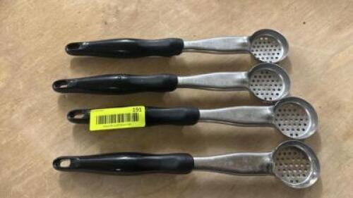 DESCRIPTION (4) STAINLESS PORTION SCOOPS THIS LOT IS: SOLD BY THE PIECE LOCATION BAY 6 QTY 4