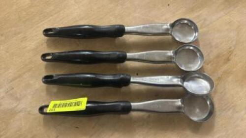 DESCRIPTION (4) STAINLESS PORTION SCOOPS THIS LOT IS: SOLD BY THE PIECE LOCATION BAY 6 QTY 4
