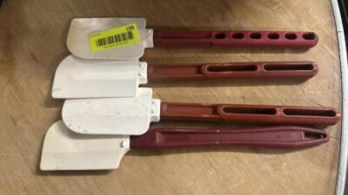 DESCRIPTION (4) SPATULAS THIS LOT IS: SOLD BY THE PIECE LOCATION BAY 6 QTY 4