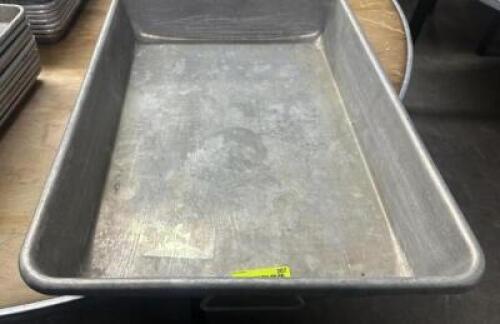 DESCRIPTION LARGE ALUMINUM ROASTING PAN LOCATION BAY 6 QTY 1