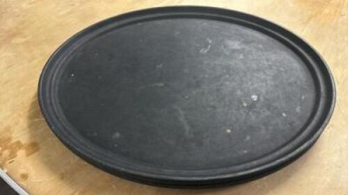 DESCRIPTION (6) 27" OVAL SERVING TRAYS THIS LOT IS: SOLD BY THE PIECE SIZE 27" LOCATION BAY 6 QTY 6