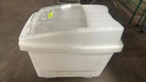 DESCRIPTION ROLL ABOUT INGREDIENTS BIN W/ LID LOCATION BAY 6 QTY 1
