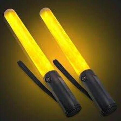 DESCRIPTION: (3) MAGNET STICK AND LED FLASHLIGHT BRAND/MODEL: 72-12985 INFORMATION: YELLOW RETAIL$: $4.90 EA QTY: 3