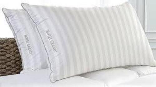 DESCRIPTION: (4) PILLOWS BRAND/MODEL: GRAND HAVEN #16698888 INFORMATION: WHITE WITH STRIPES SIZE: STANDARD QUEEN, MEDIUM DENSITY RETAIL$: $84.06 TOTAL