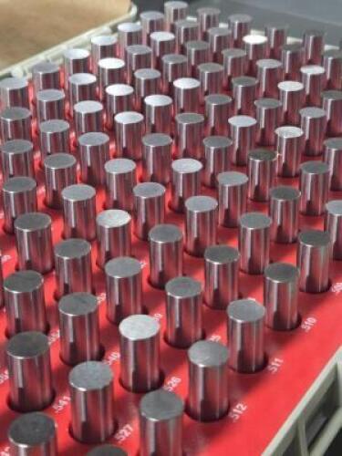 (1) CLASS ZZ PLUG GAGE SET