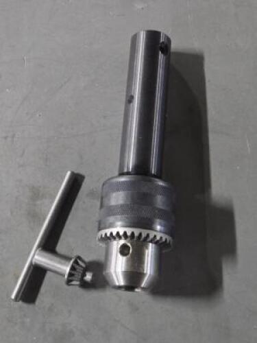 (1) ADAPTER AND KEY CHUCK