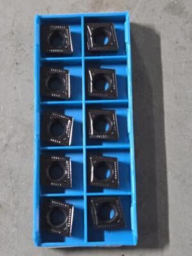 (30) CARBIDE TURNING INSERTS