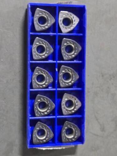 (10) CARBIDE TURNING INSERTS