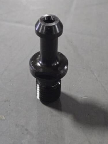 (4) THRU COOLANT RETENTION KNOB