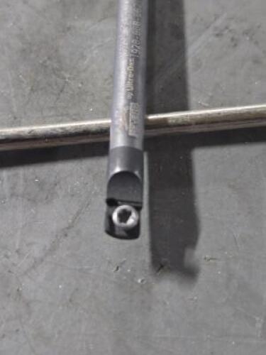 (1) RIGHT HAND BORING BAR