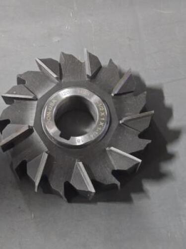 (1) HSS STAGGERED TOOTH SIDE MILLING CUTTER