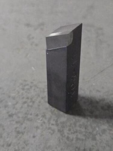 (4) CARBIDE TOOL BITS