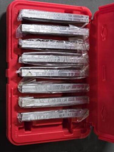 (1) 16 PIECE PARRALELL SET