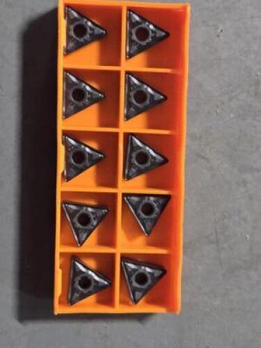 (10) CARBIDE TURNING INSERTS