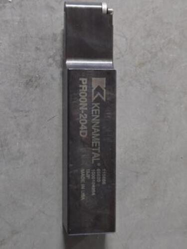 (1) INDEXABLE TURNING TOOLHOLDER