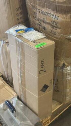 CASE OF TILE SPACERS