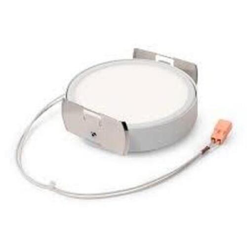 DESCRIPTION: (4) RECESSED DOWNLIGHT BRAND/MODEL: LIGHTOLIER #L5R15835VA INFORMATION: WHITE FRAME RETAIL$: $51.89 EA QTY: 4