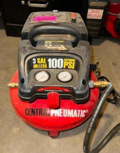 DESCRIPTION: PANCAKE AIR COMPRESSOR BRAND / MODEL: CENTRAL PNEUMATIC LOCATION: LEVEL 1 QTY: 1