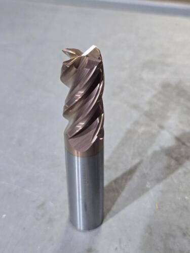 DESCRIPTION: (1) SOLID CARBIDE CORNER RADIUS END MILLS BRAND/MODEL: PCT 9500104 SIZE: 0.625" DIA 1-1/4" LOC 0.030" RAD RETAIL$: $179.58 QTY: 1
