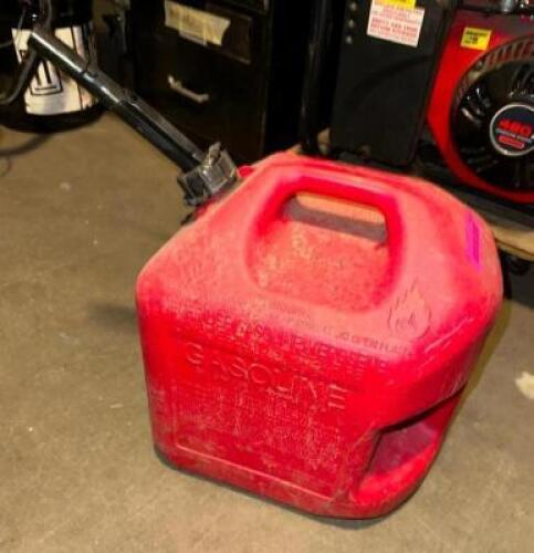 DESCRIPTION: FIVE GALLON GAS CAN LOCATION: LEVEL 1 QTY: 1
