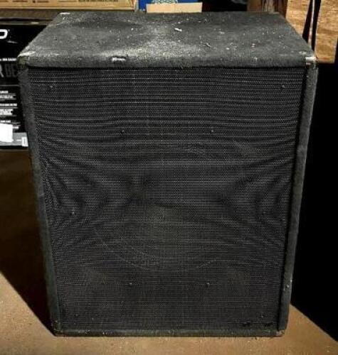 DESCRIPTION: 500W SUBWOOFER BRAND/MODEL: CSX CSX5000S LOCATION: ELECTRONICS CAGE QTY: 1
