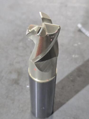 DESCRIPTION: (1) SOLID CARBIDE CORNER RADIUS END MILLS BRAND/MODEL: ACCUPRO 48339378 SIZE: 1" DIA 1-1/4" LOC RETAIL$: $352.87 QTY: 1