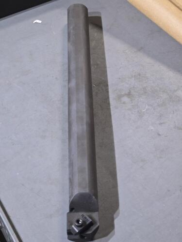 DESCRIPTION: (1) INDEXABLE THREADING TOOHOLDER LH INTERNAL BRAND/MODEL: HERTEL A20-FLEL3 SIZE: 1-1/4" " SD RETAIL$: $286.62 QTY: 1