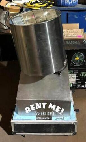 DESCRIPTION: SEARCH LIGHT WITH TRAVEL CASE INFORMATION: 137 HOURS LOCATION: ELECTRONICS CAGE QTY: 1