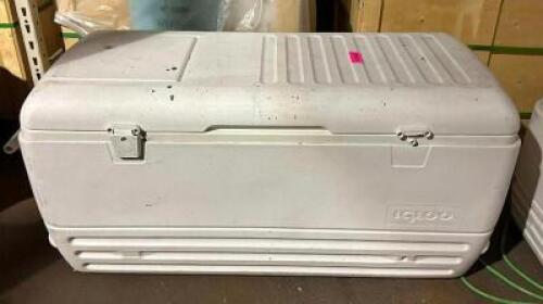 DESCRIPTION: 120 QT. COOLER BRAND/MODEL: IGLOO LOCATION: ELECTRONICS CAGE QTY: 1