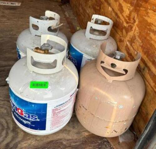 DESCRIPTION: (4) PROPANE TANKS LOCATION: OUTSIDE TRAILER QTY: 4