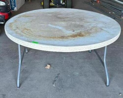 DESCRIPTION: PLASTIC FOLDING BANQUET TABLE LOCATION: 3039 NAMEOKI DRIVE QTY: 1