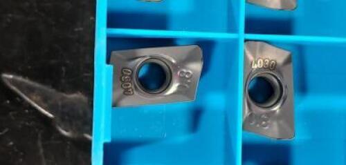 DESCRIPTION: (20) BOMT RHOMBIC CARBIDE MILLING INSERTS BRAND/MODEL: INGERSOLL 5856667 RETAIL$: $21.27 PER INSERT QTY: 20