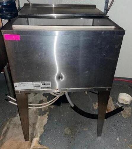 DESCRIPTION: 21" STAINLESS ICE KEEPER W/ LID SIZE: 21" X 20" LOCATION: BAR QTY: 1